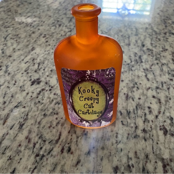 Apothecary Halloween decorations glass bottles spooky potion bottles decor - Picture 2 of 14